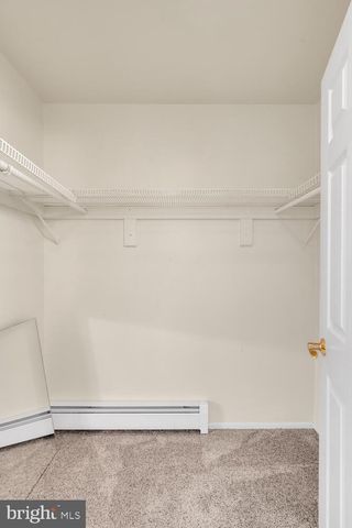 8 MANITOBA CT, Toms River, NJ 08757