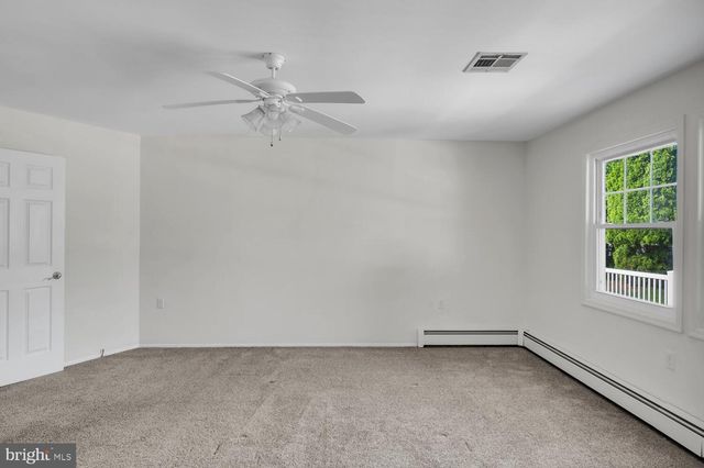 8 MANITOBA CT, Toms River, NJ 08757