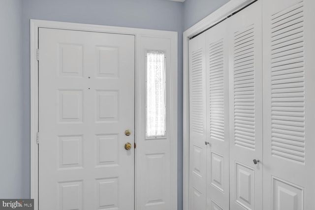 8 MANITOBA CT, Toms River, NJ 08757