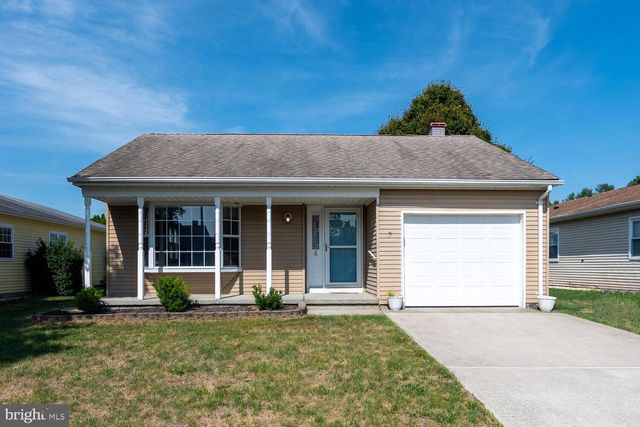 8 MANITOBA CT, Toms River, NJ 08757