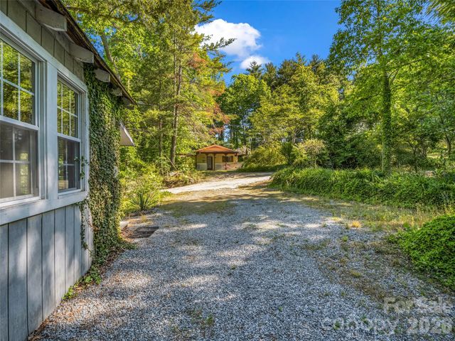 315 Alabama Avenue, Hendersonville, NC 28739