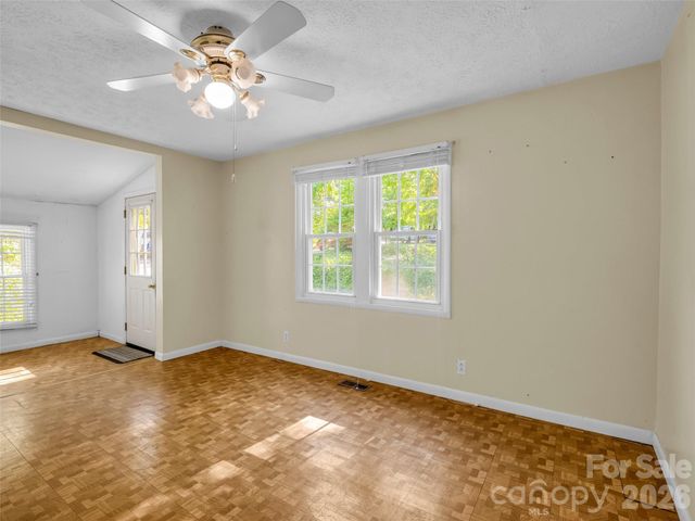 315 Alabama Avenue, Hendersonville, NC 28739