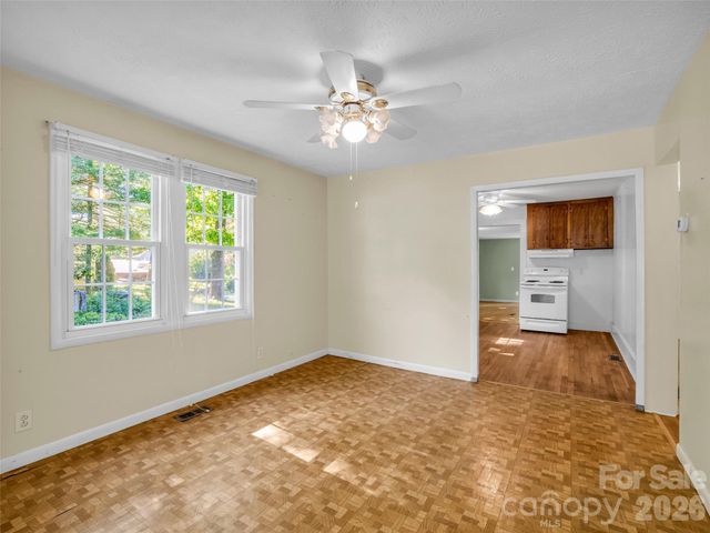 315 Alabama Avenue, Hendersonville, NC 28739