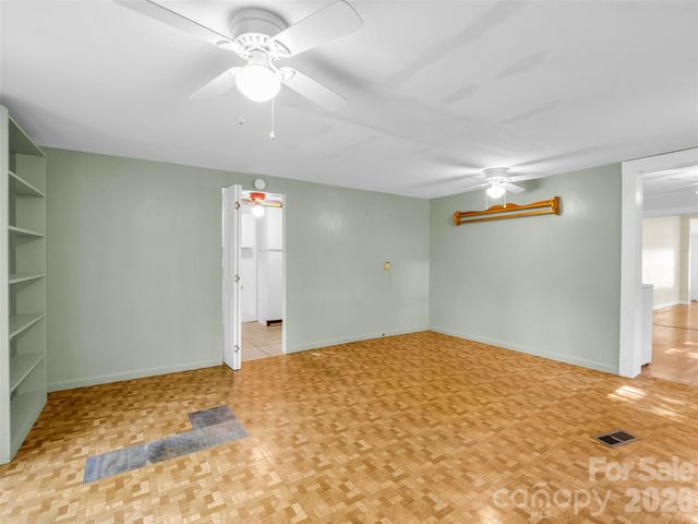 315 Alabama Avenue, Hendersonville, NC 28739