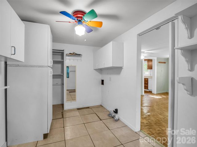 315 Alabama Avenue, Hendersonville, NC 28739