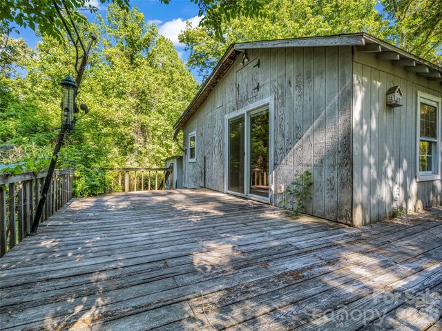 315 Alabama Avenue, Hendersonville, NC 28739