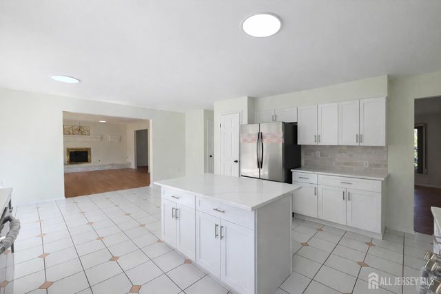 1 Alexander Drive, Monroe, NJ 08831