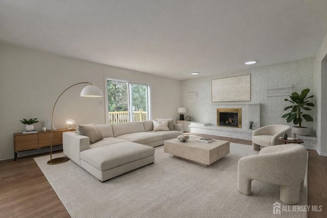 1 Alexander Drive, Monroe, NJ 08831