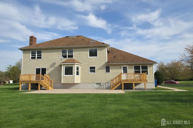 1 Alexander Drive, Monroe, NJ 08831