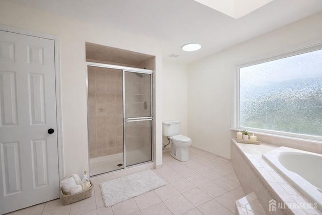 1 Alexander Drive, Monroe, NJ 08831