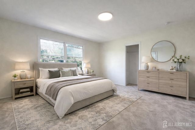 1 Alexander Drive, Monroe, NJ 08831