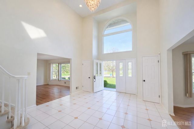 1 Alexander Drive, Monroe, NJ 08831