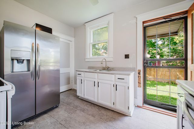 2342 Alexander Ave, Louisville, KY 40217