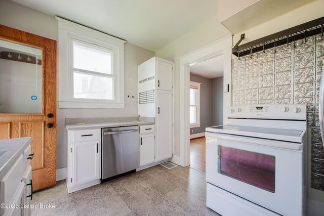 2342 Alexander Ave, Louisville, KY 40217