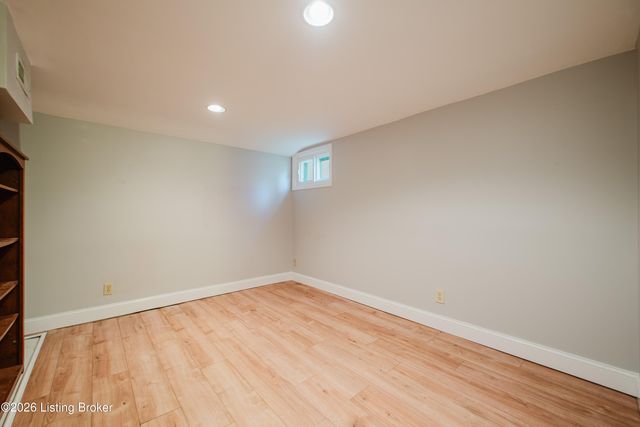 2342 Alexander Ave, Louisville, KY 40217