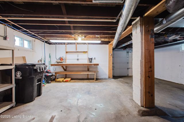 2342 Alexander Ave, Louisville, KY 40217