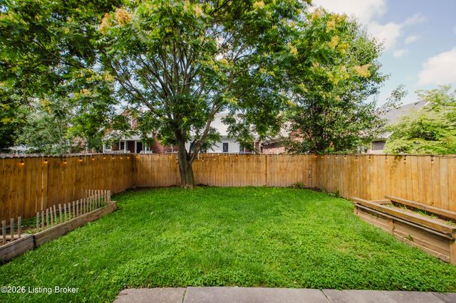 2342 Alexander Ave, Louisville, KY 40217
