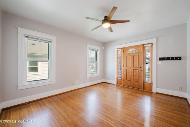 2342 Alexander Ave, Louisville, KY 40217