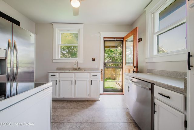 2342 Alexander Ave, Louisville, KY 40217