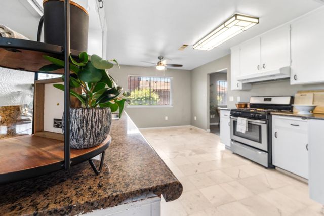 516 N Kate Street, Mendota, CA 93640