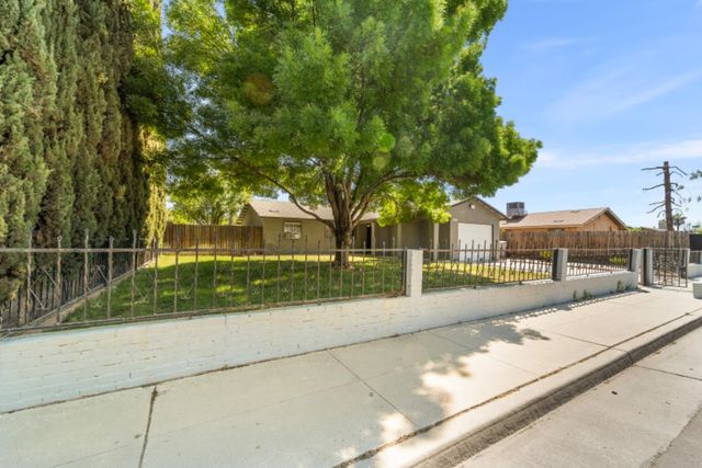 516 N Kate Street, Mendota, CA 93640