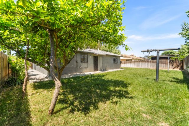 516 N Kate Street, Mendota, CA 93640