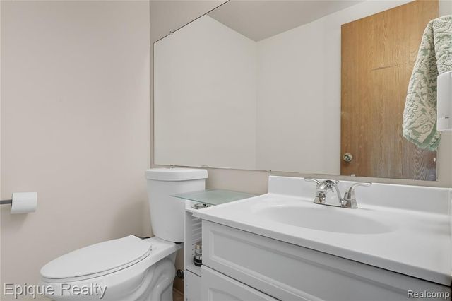 1936 Roman Court, Warren, MI 48092