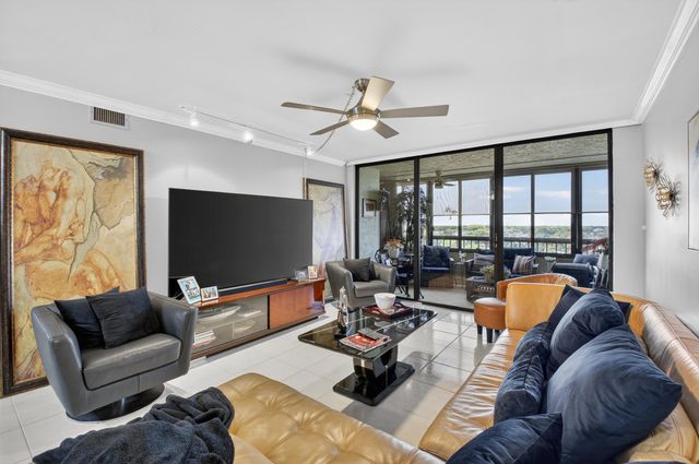 6372 La Costa Drive 705, Boca Raton, FL 33433