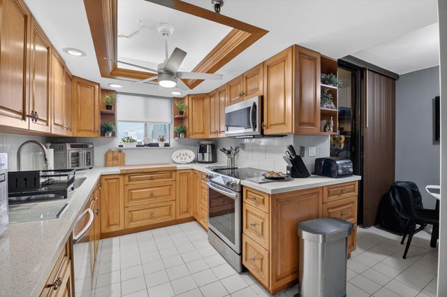 6372 La Costa Drive 705, Boca Raton, FL 33433