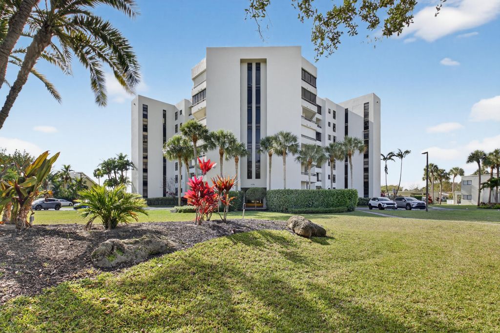 6372 La Costa Drive 705, Boca Raton, FL 33433