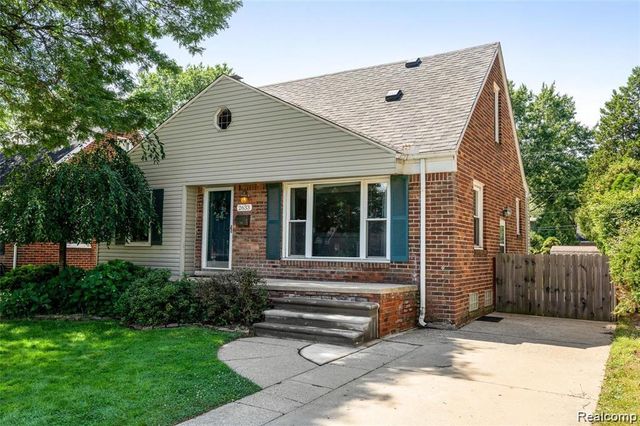 2633 N Wilson Avenue, Royal Oak, MI 48073
