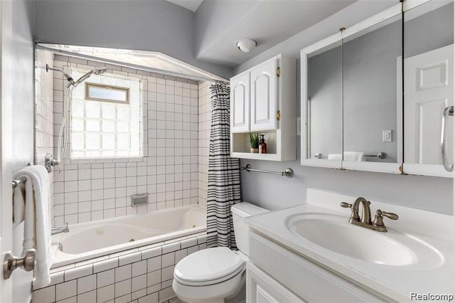 2633 N Wilson Avenue, Royal Oak, MI 48073