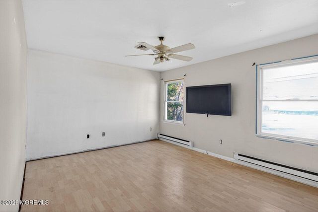 127 E Lakeside Drive E, Forked River, NJ 08731