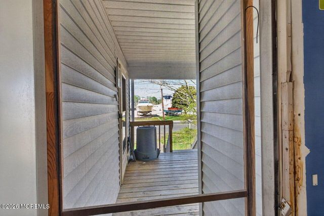 127 E Lakeside Drive E, Forked River, NJ 08731