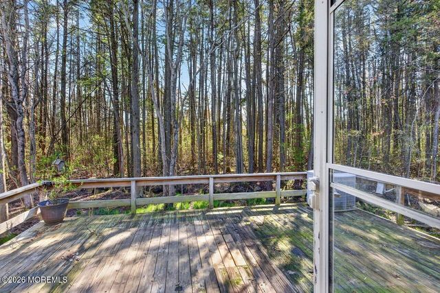 127 E Lakeside Drive E, Forked River, NJ 08731