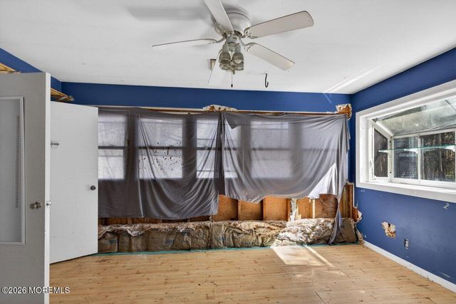 127 E Lakeside Drive E, Forked River, NJ 08731