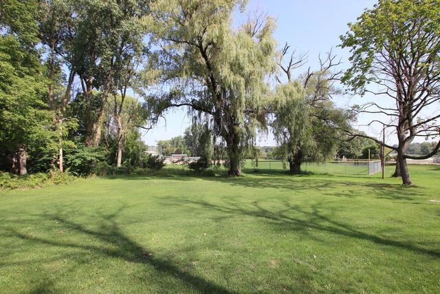 542 HILL STREET, Green Lake, WI 54941
