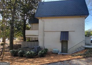 64 NW Chaumont Square NW, Atlanta, GA 30327