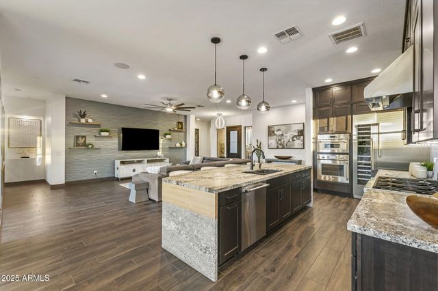 11658 W MONTANSORO Lane, Peoria, AZ 85383