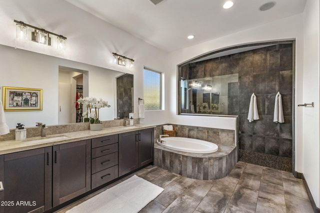 11658 W MONTANSORO Lane, Peoria, AZ 85383