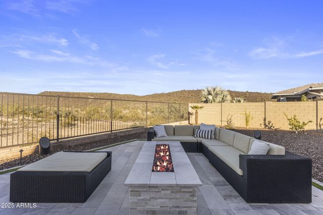 11658 W MONTANSORO Lane, Peoria, AZ 85383