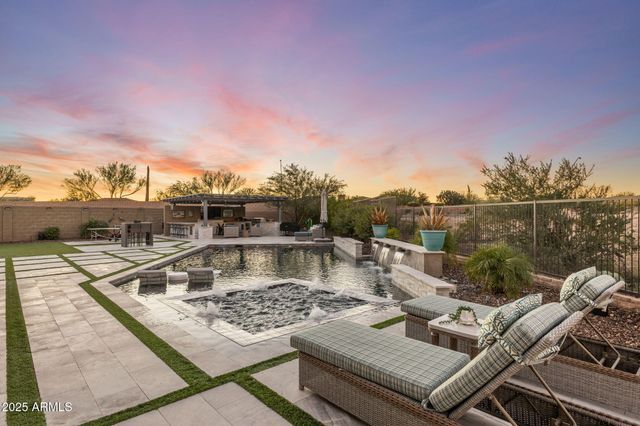 11658 W MONTANSORO Lane, Peoria, AZ 85383