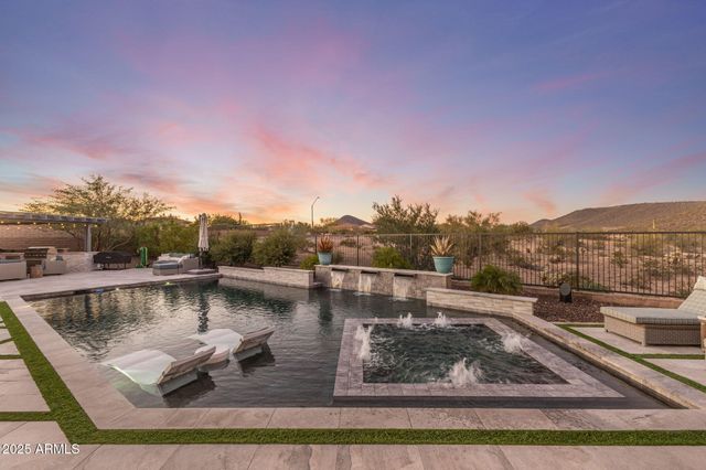 11658 W MONTANSORO Lane, Peoria, AZ 85383