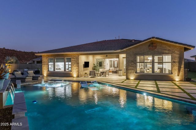 11658 W MONTANSORO Lane, Peoria, AZ 85383