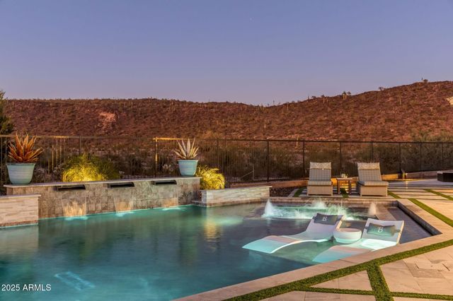 11658 W MONTANSORO Lane, Peoria, AZ 85383