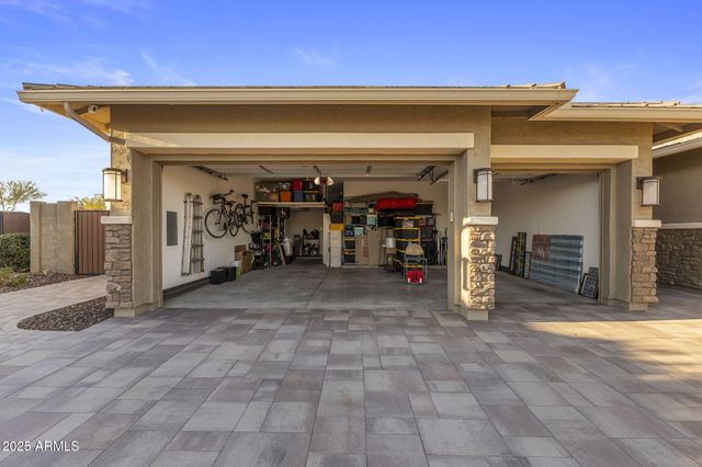 11658 W MONTANSORO Lane, Peoria, AZ 85383