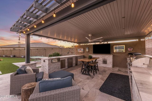 11658 W MONTANSORO Lane, Peoria, AZ 85383