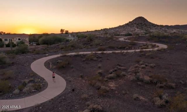 11658 W MONTANSORO Lane, Peoria, AZ 85383