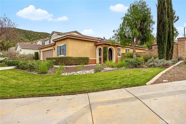 35205 Bacopa Court, Lake Elsinore, CA 92532