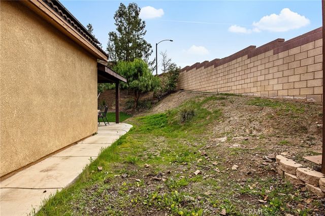 35205 Bacopa Court, Lake Elsinore, CA 92532